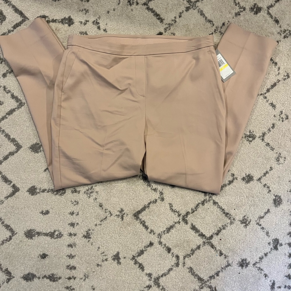 Chaus beige pants. Size medium. New with tags